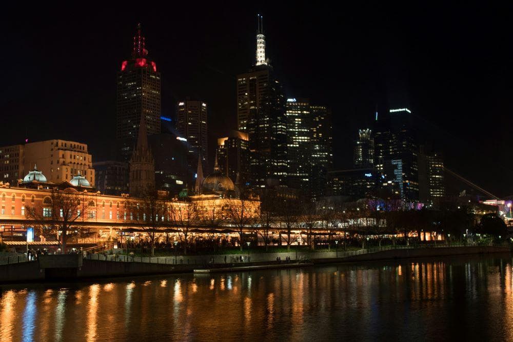 Burst pipe causes Melbourne CBD power outage